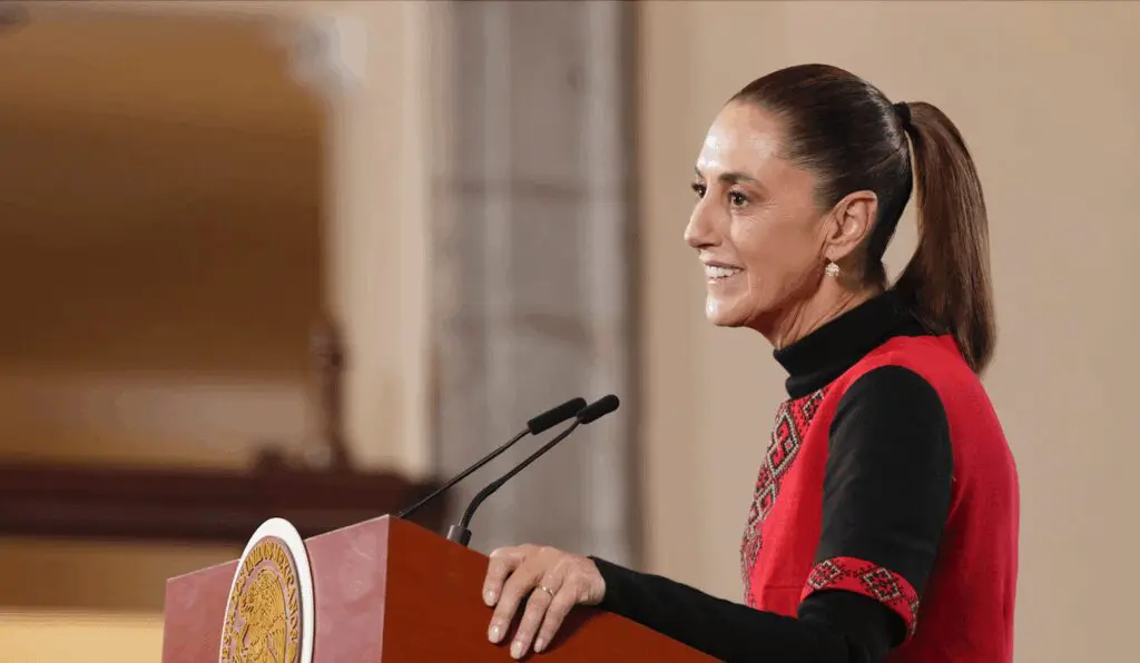 Claudia Sheinbaum durante la conferencia matutina del 15 de enero en Palacio Nacional