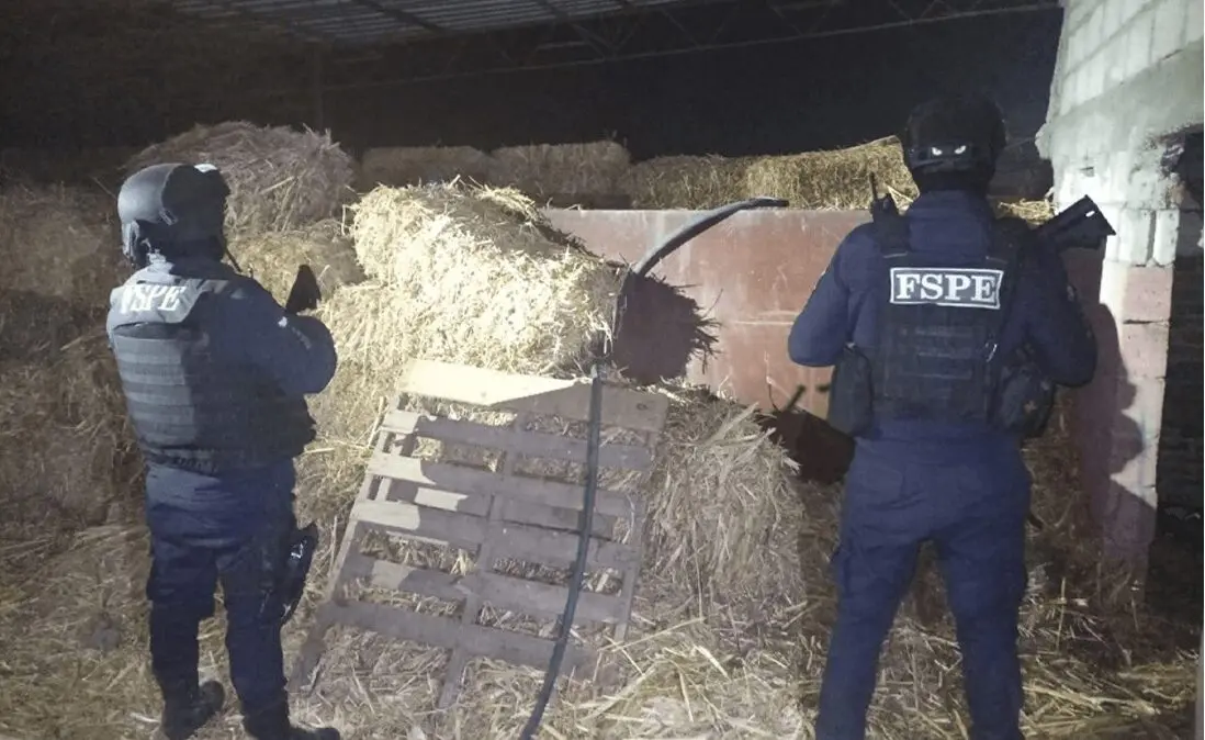 Aseguran huachicol en toma clandestina de Celaya