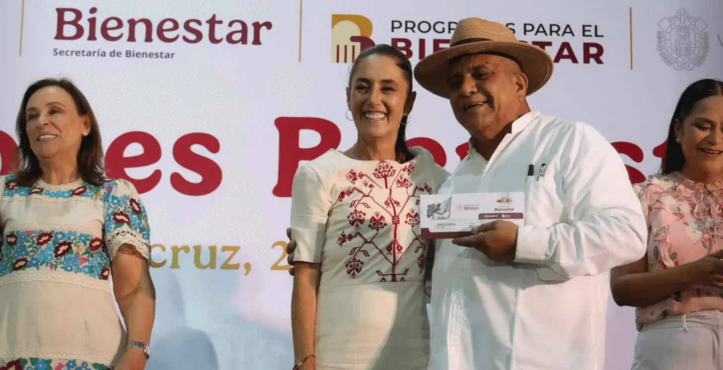 Entregan viviendas del Infonavit en Veracruz tras corregir créditos impagables