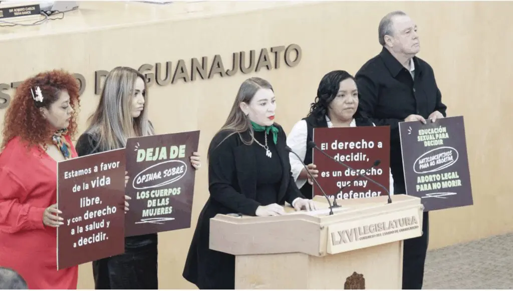 Iniciativas de Morena para garantizar la interrupción legal del embarazo en Guanajuato
