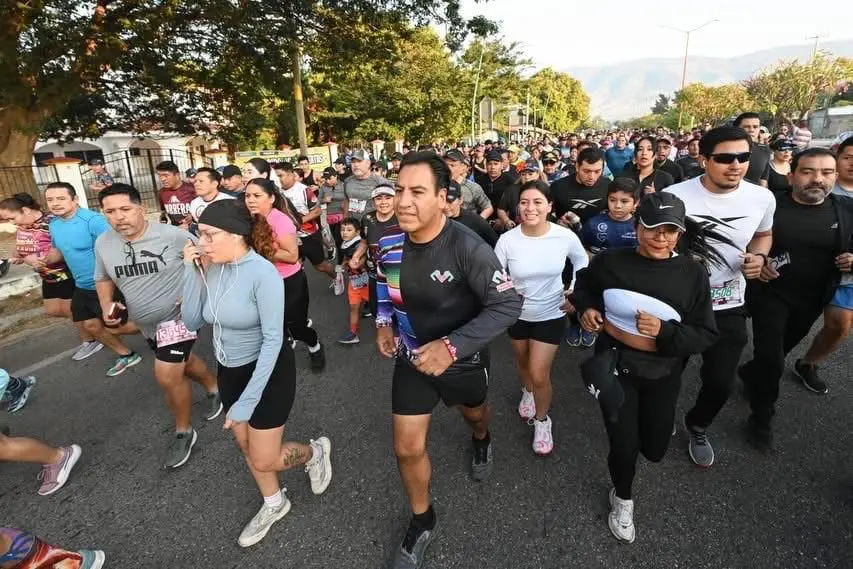 Morning community road race with many runners