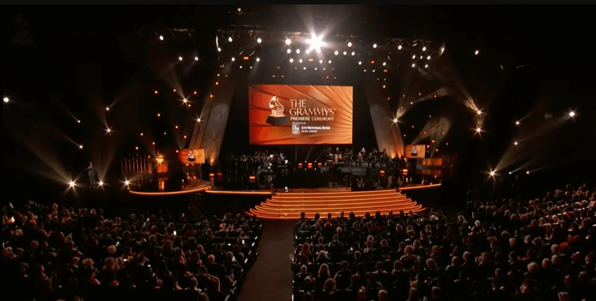 Artistas protestan contra la política migratoria de Trump en la alfombra roja de los Grammy