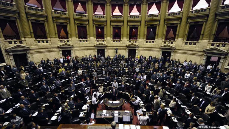 Sesión en la Cámara de Diputados de Argentina durante el debate y aprobación de la reforma laboral impulsada por el gobierno de Javier Milei.