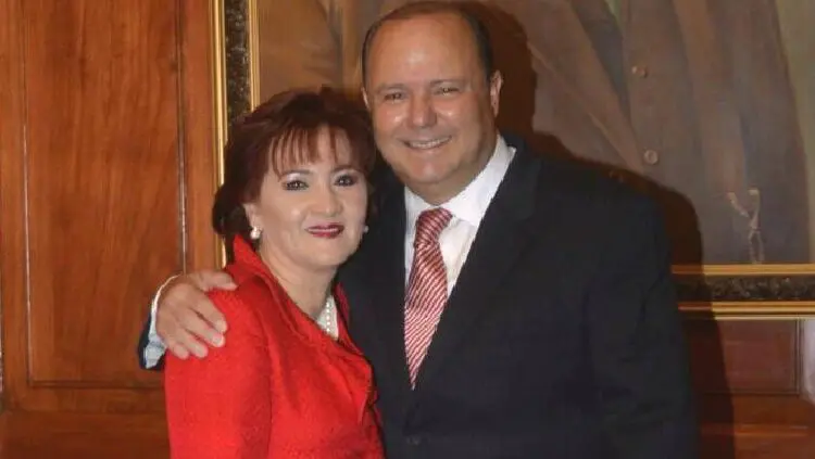 Detienen a Bertha Gómez, esposa de Cesar Duarte en Texas elementos del ICE