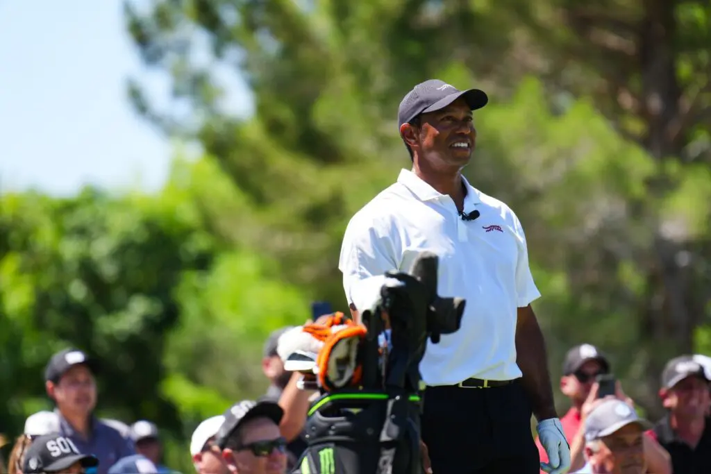 Tiger Woods en un torneo de golf.