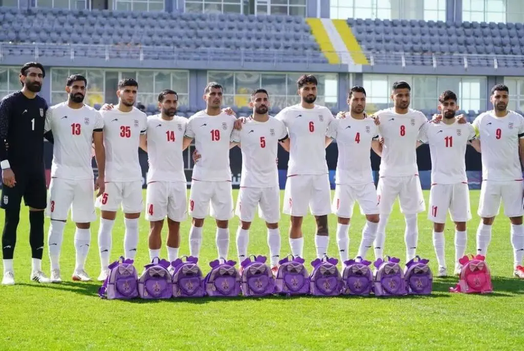 Selección de futbol de Irán antes de un partido amistoso contra Nigeria.