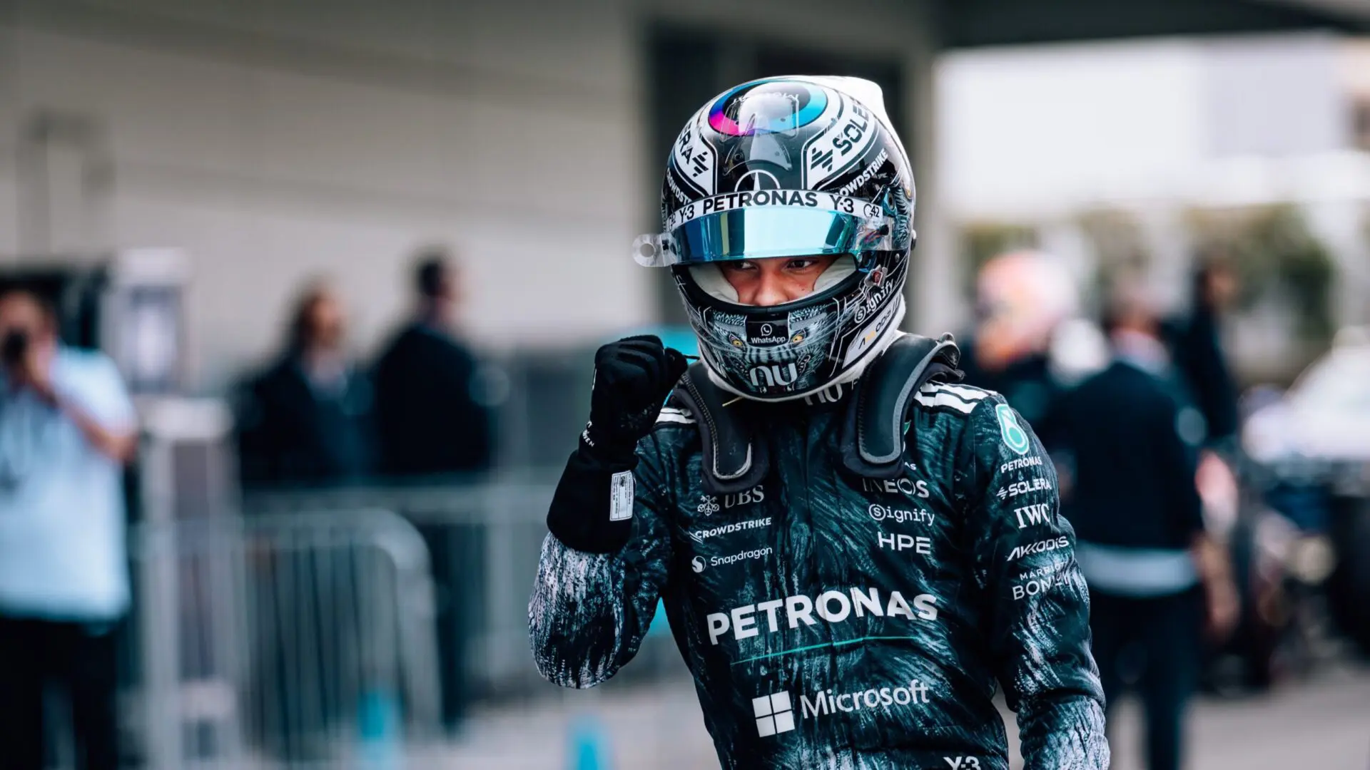 Kimi Antonelli gana la pole position en el GP de Japón.