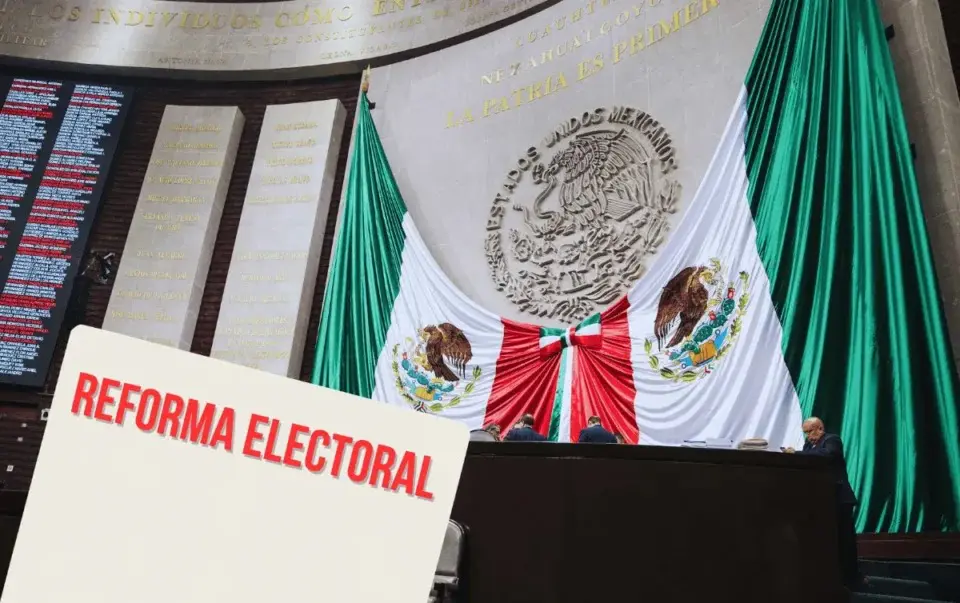 Bandera de México en la Cámara de Diputados.