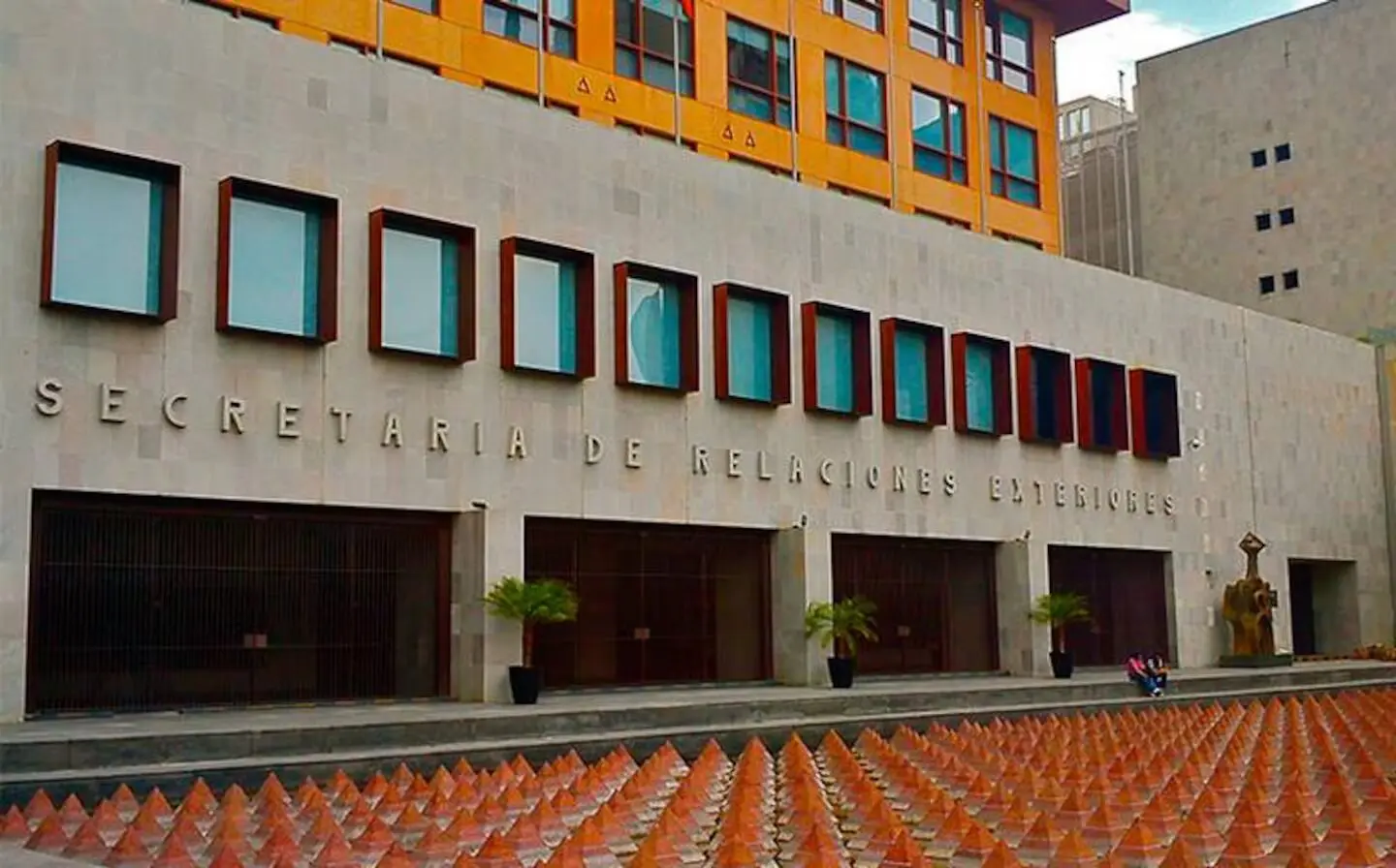 Fachada de la Secretaría de Relaciones Exteriores
