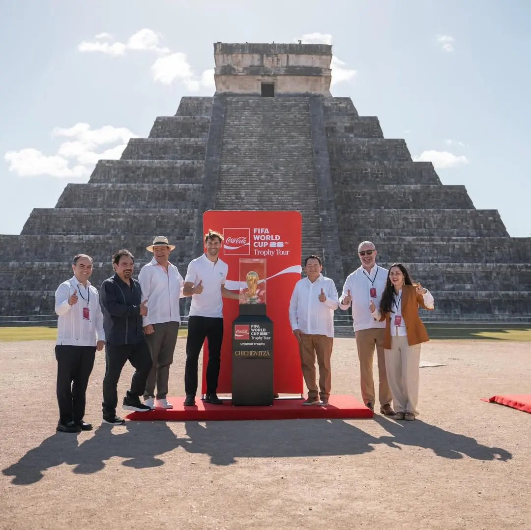 Presentación de la Copa del Mundo en Chichén Itzá.