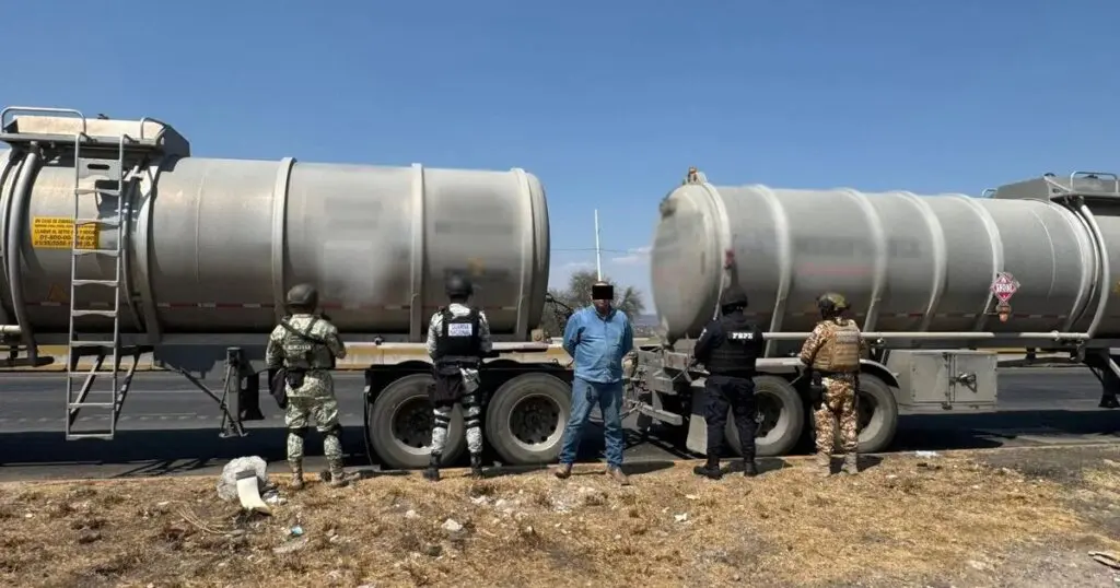 Incautan gasolina ilegal en Guanajuato