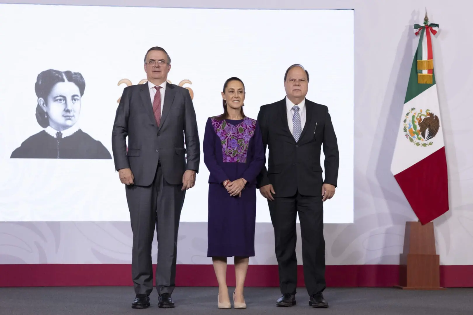 Claudia Sheinbaum Pardo junto a Marcelo Ebrard Casaubón y Guillermo del Río Ochoa