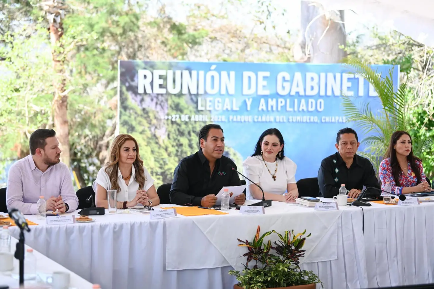 Ramírez Aguilar exhorta a su gabinete a seguir trabajando en pro del humanismo y la responsabilidad social