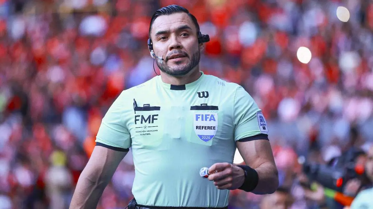 Marco "Gato" Ortiz en un partido de Liga MX.