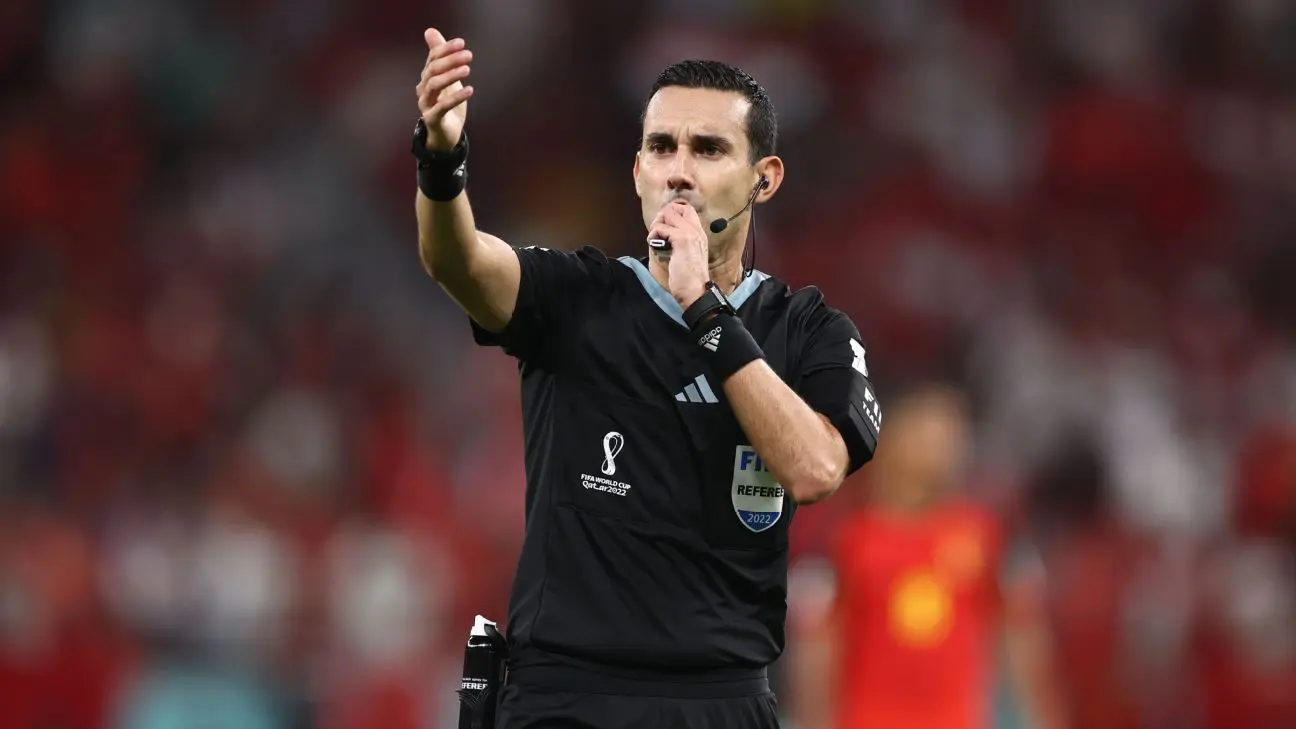 César Arturo Ramos Palazuelos pitará en un Mundial de la FIFA por tercera vez en su carrera.