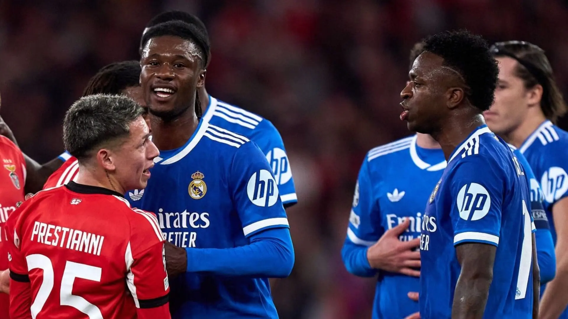 FIFA modifica reglamento por insultos racistas y homofóbicos para Mundial 2026