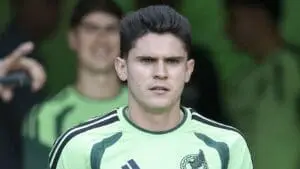 AS Roma busca a Israel Reyes