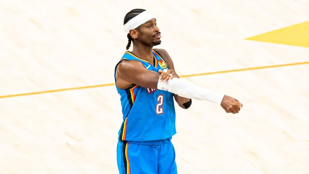 Thunder barre a los Suns y avanza en los playoffs de la NBA