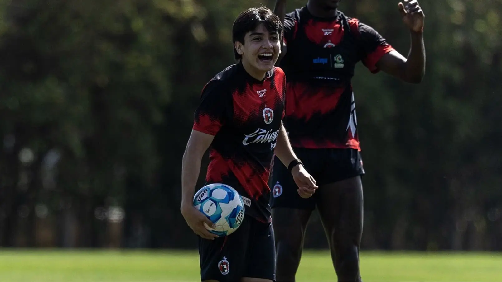 Sebastián Abreu garantiza que Gilberto Mora estará en el Mundial 2026