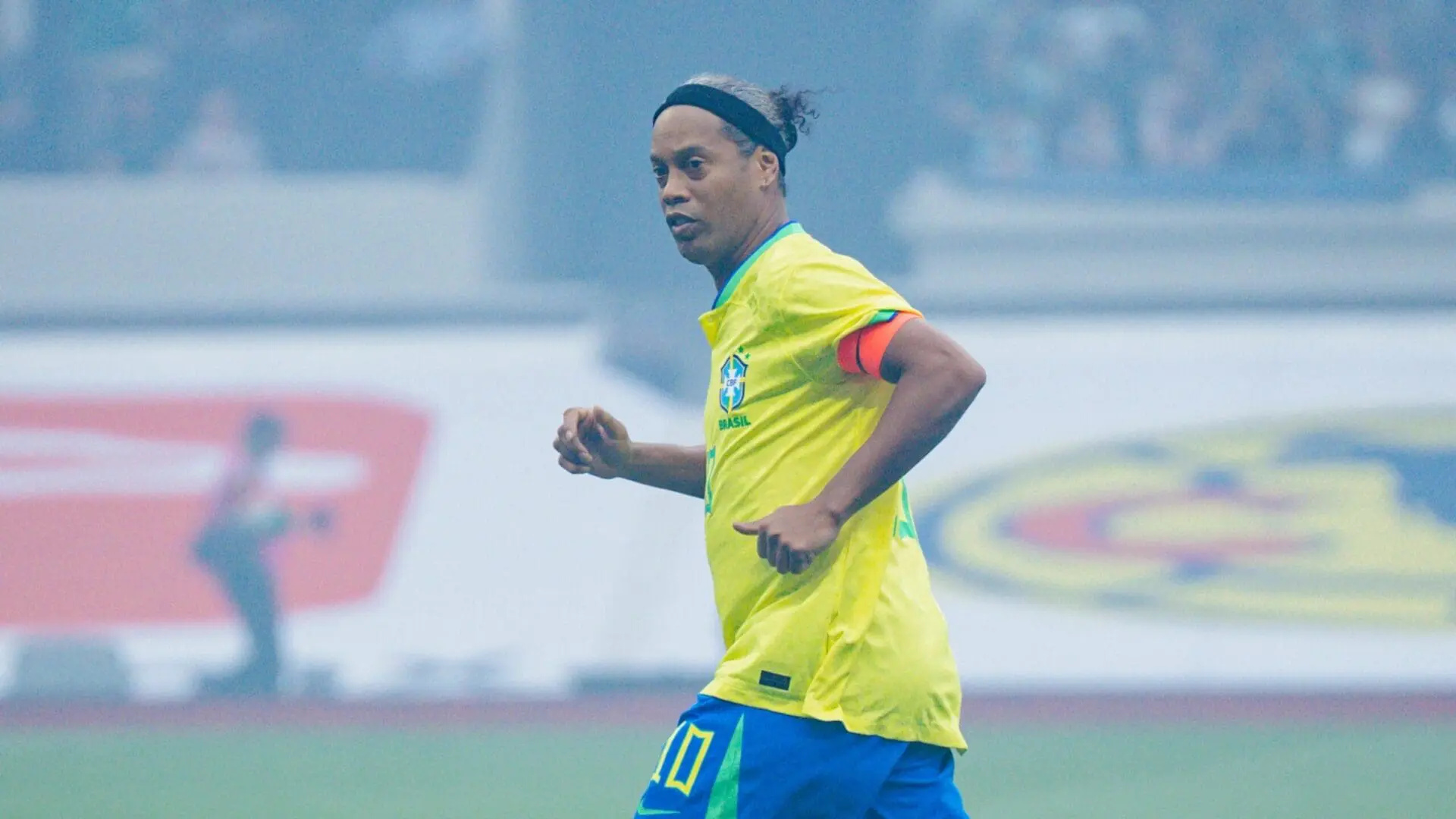 Ronaldinho se deshace en elogios para el público del Estadio Banorte