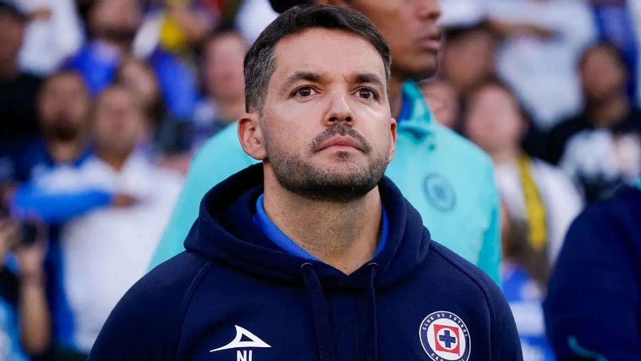 Cruz Azul despide a Nicolás Larcamón