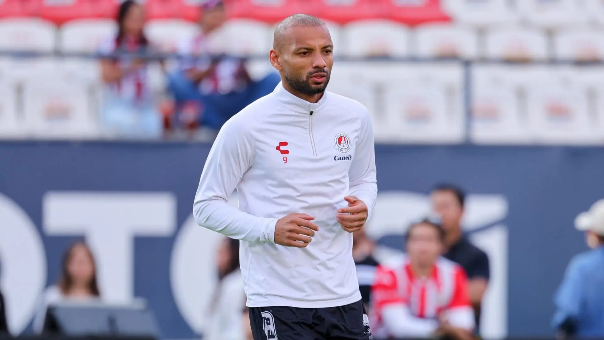 Joao Pedro recupera liderato de goleo en el Clausura 2026
