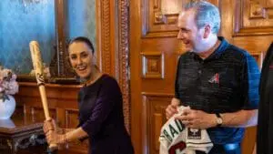 Claudia Sheinbaum se reúne ejecutivos de Grandes Ligas, Padres y Diamonbacks