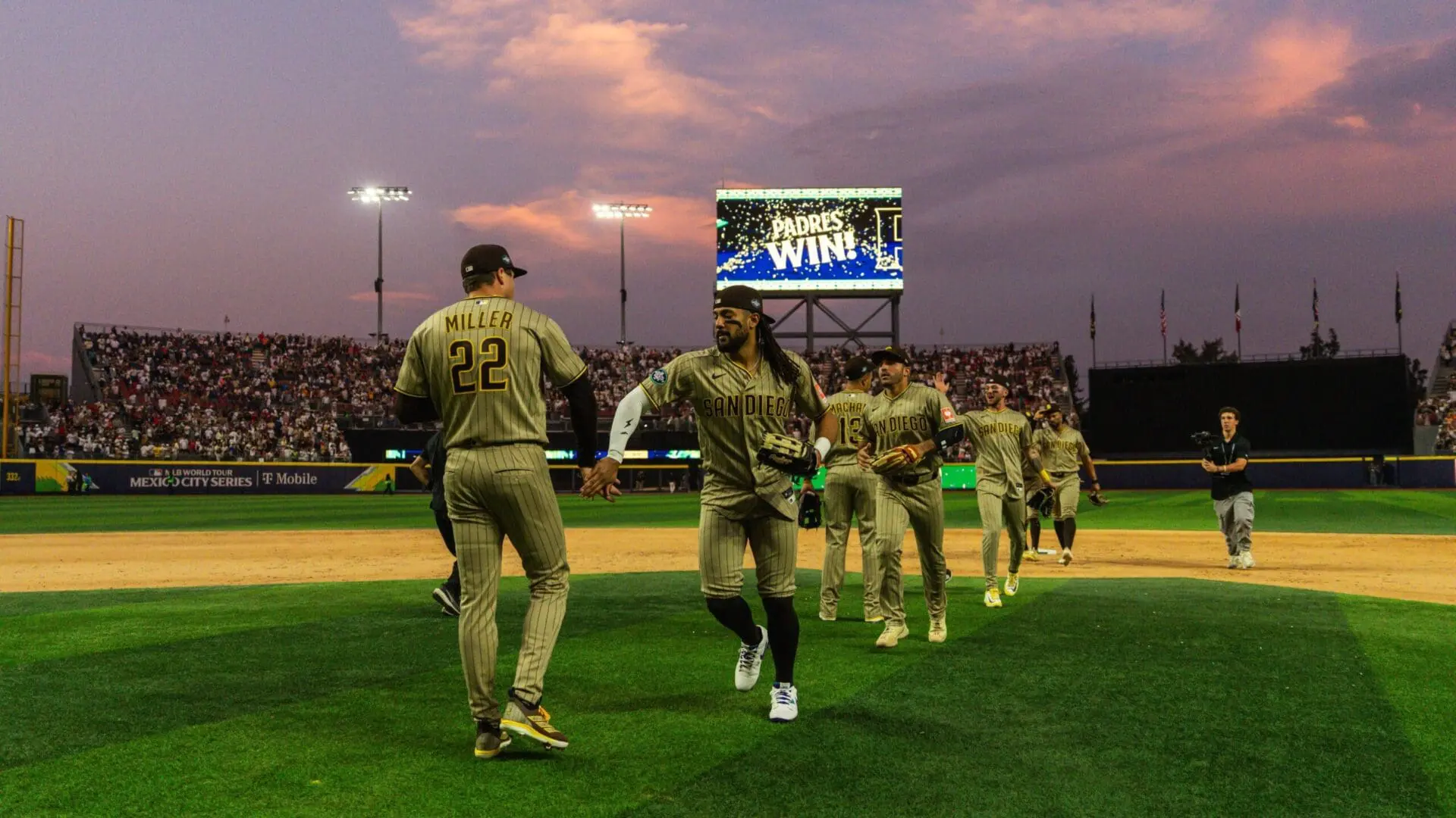 Padres ganan el primer juego de la MLB Mexico City Series 2026