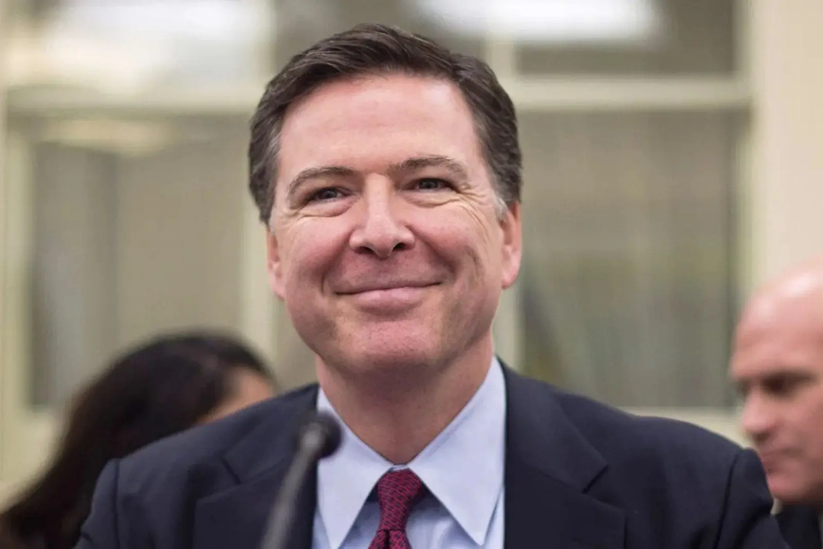 Ex director de FBI es acusado de posibles amenazas de muerte contra Donald Trump