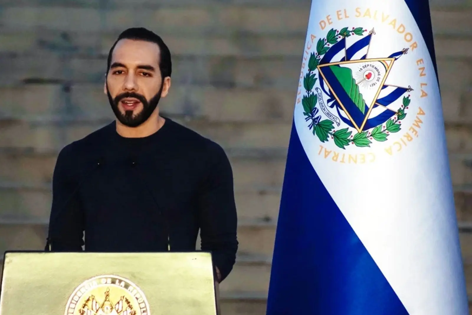 Presidente de El Salvador anunció ley polémica entorno a menores de edad