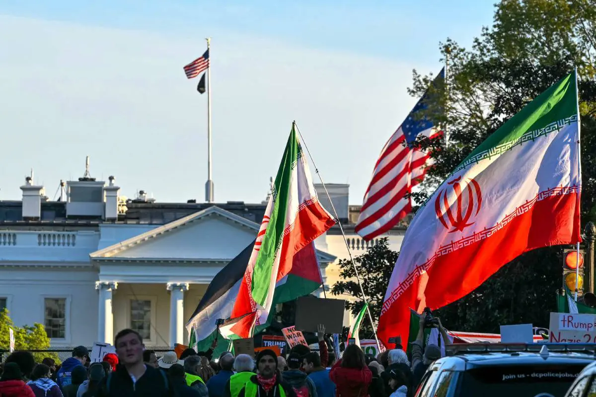 Donald Trump enviará un equipo especializado para negociaciones de paz con Irán