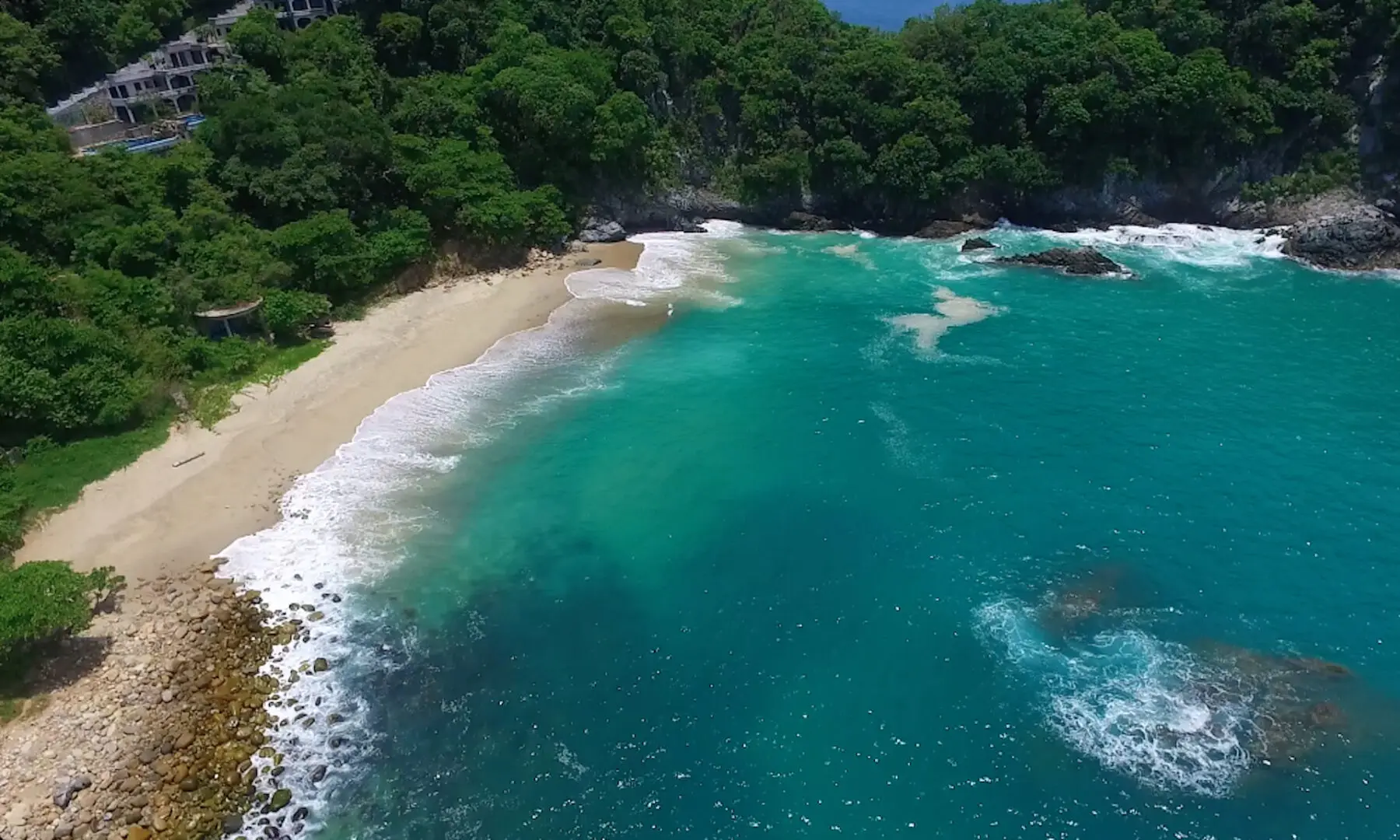 Mueren dos turistas chinos en playa de Acapulco