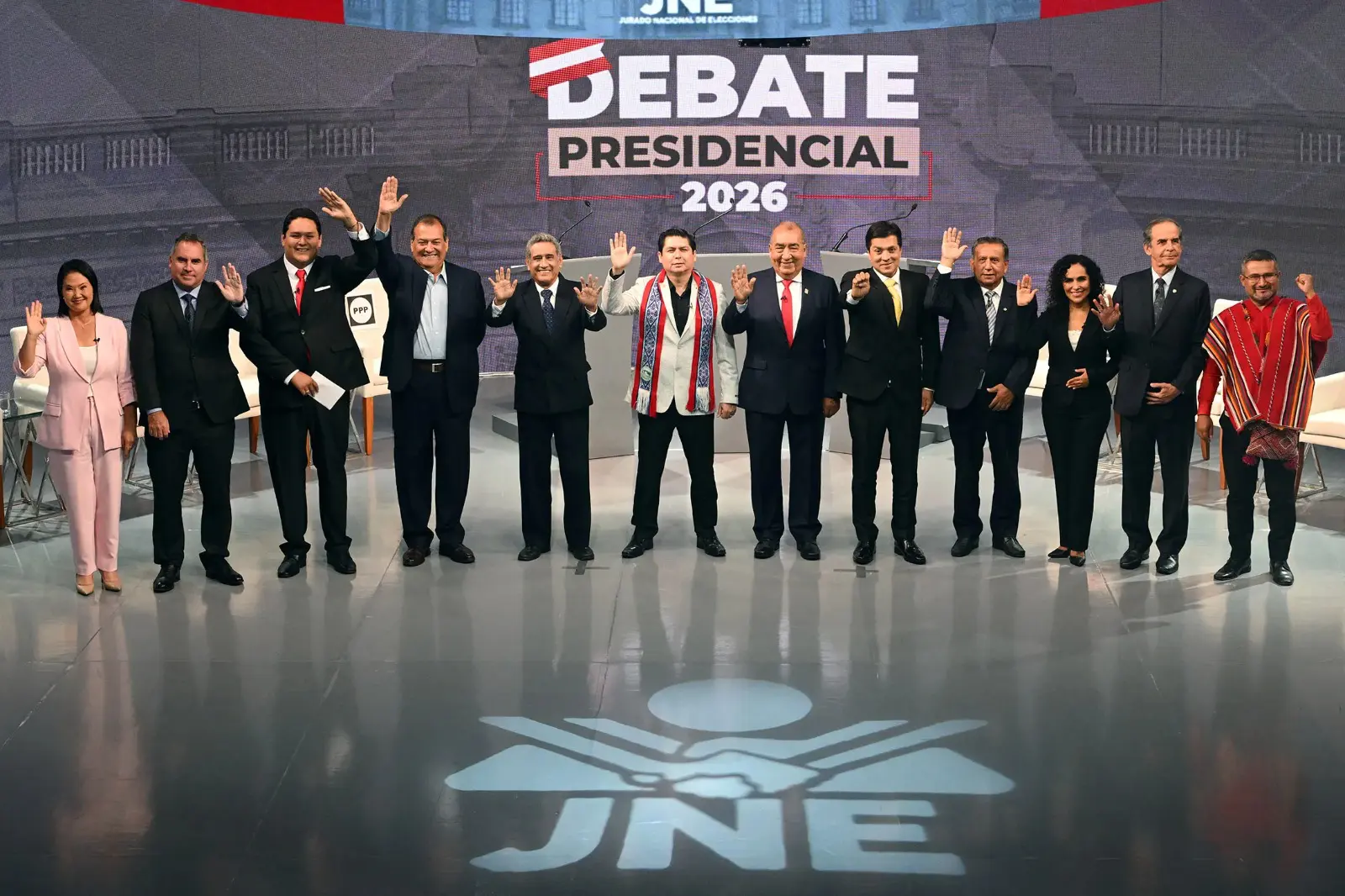 Candidatos presidenciales cierran sus campañas días antes de elecciones en Perú