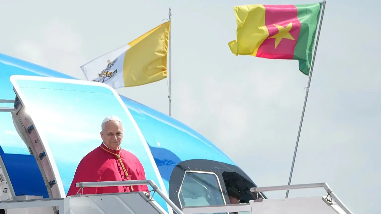 El Papa León XIV lanza polémico mensaje contra tiranos del mundo durante su visita a Camerún