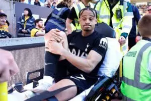 Xavi Simons se pierde mundial por lesión en rodilla