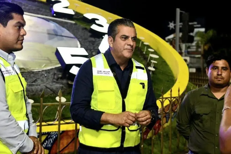 Rehabilitan reloj floral en Tapachula