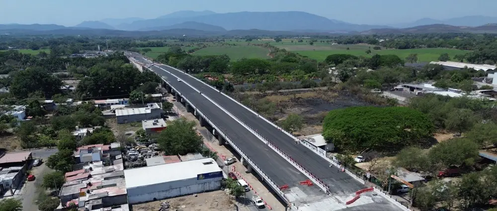 Inauguran Paso Superior Ferroviario Arco Sur “Epitacia Zamora Teodoro” en Colima; beneficiará a 157 mil habitantes