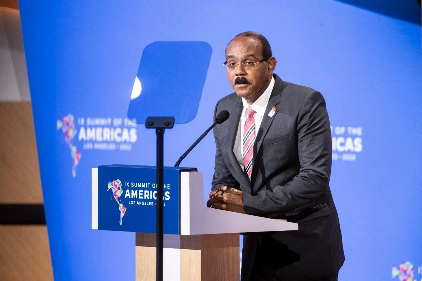Primer ministro de Antigua y Barbuda gana cuarto mandato consecutivo tras contundente victoria electoral
