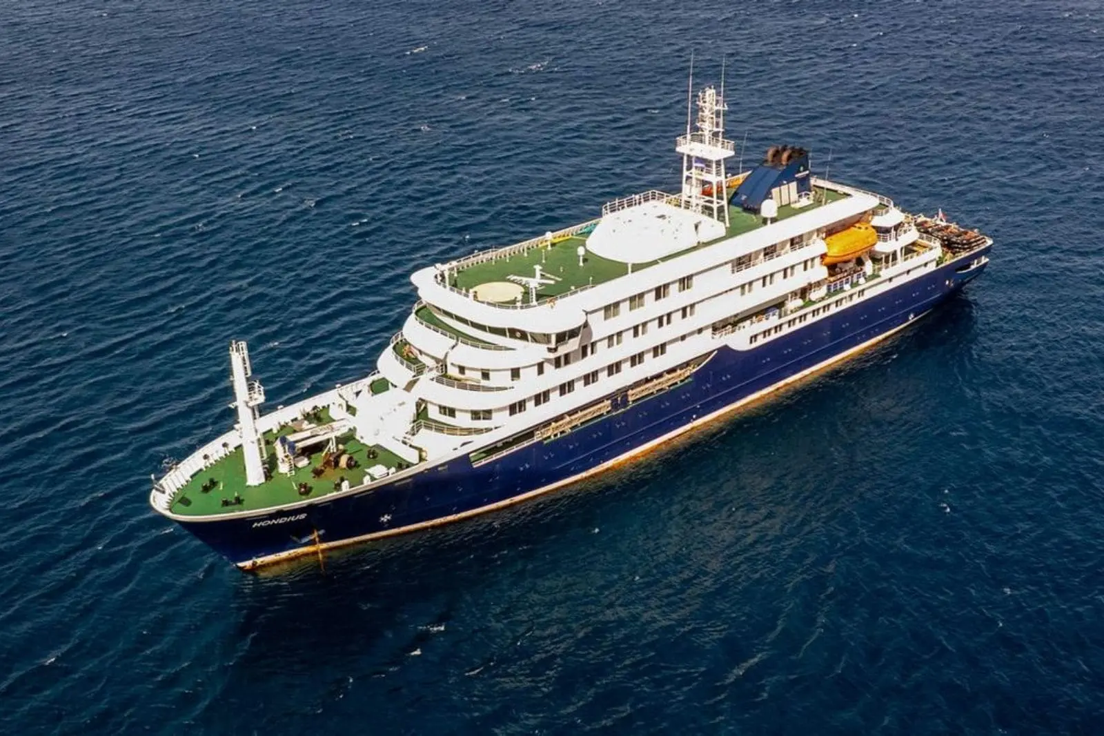 Tres muertos en crucero que salió de Argentina; OMS investigan posible brote de hantavirus