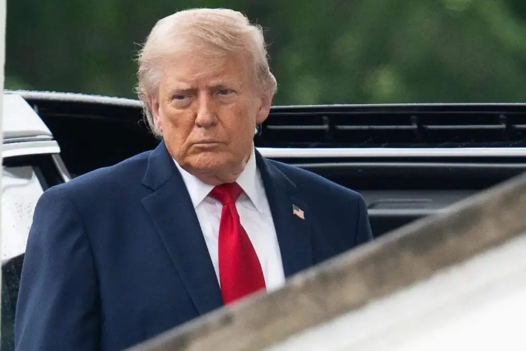 Trump endurece postura sobre Irán; exige que Teherán entregue su uranio enriquecido
