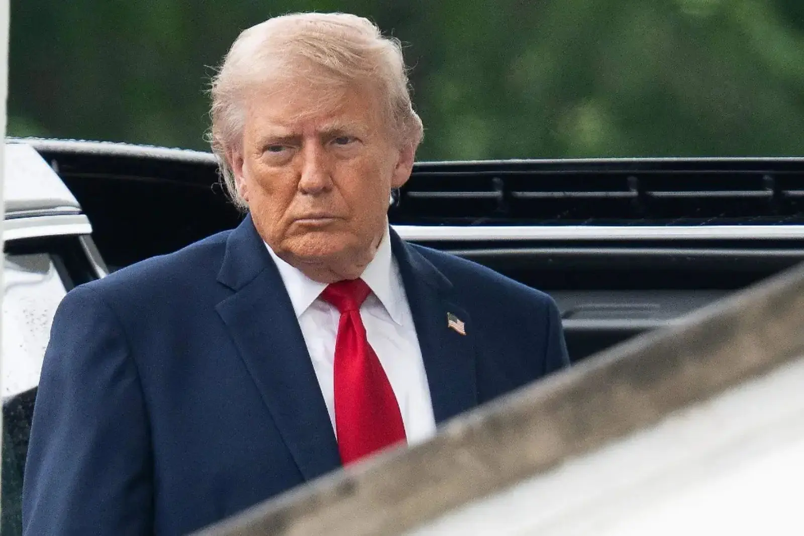Trump endurece postura sobre Irán; exige que Teherán entregue su uranio enriquecido