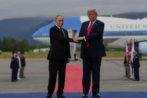 Donald Trump reacciona a visita de Vladimir Putin a China: "Lo superamos"