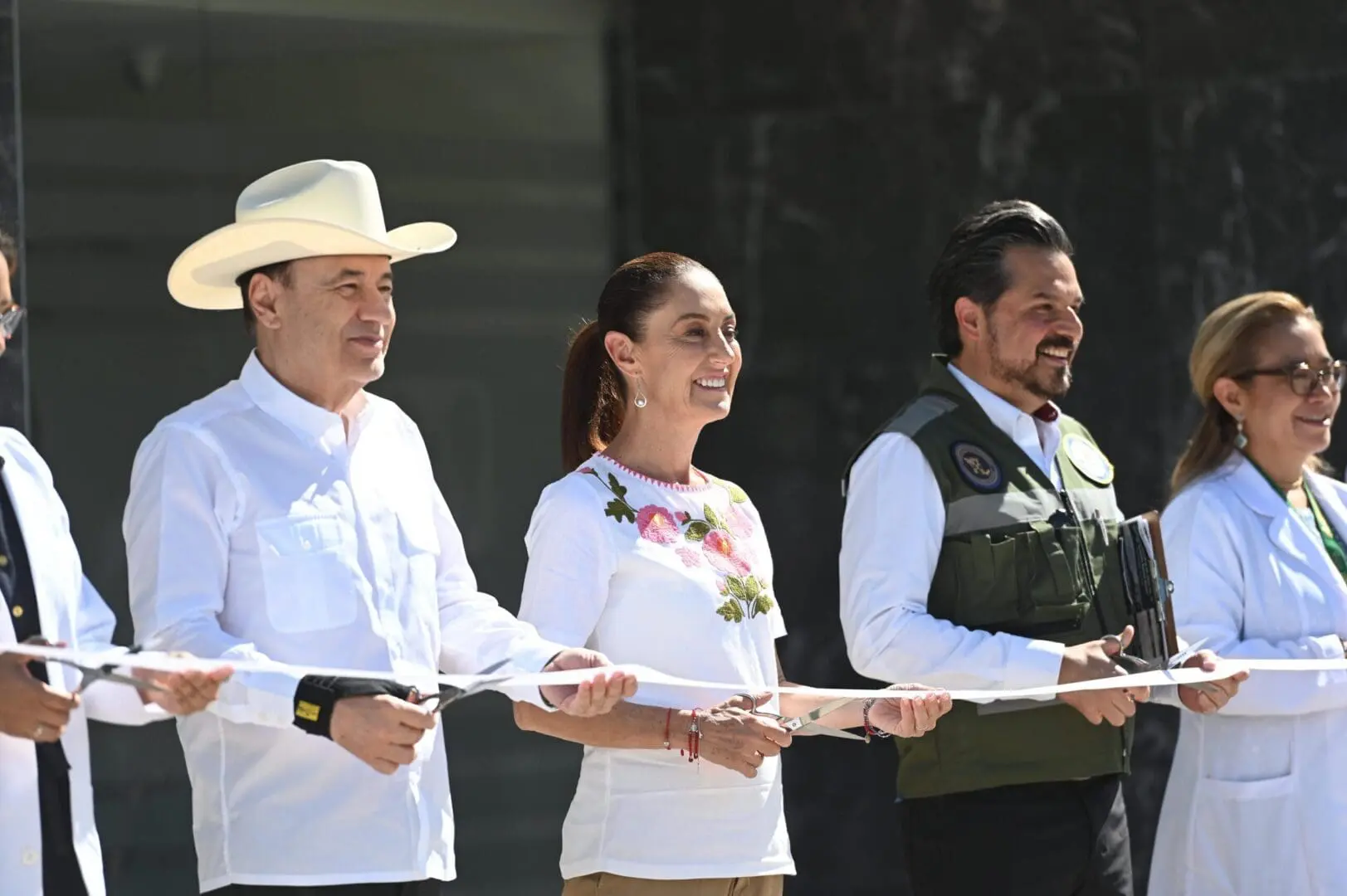 Sheinbaum firma decreto para devolver tierras a la comunidad Yaqui; van 45 mil 794 hectáreas restituidas en 7 años