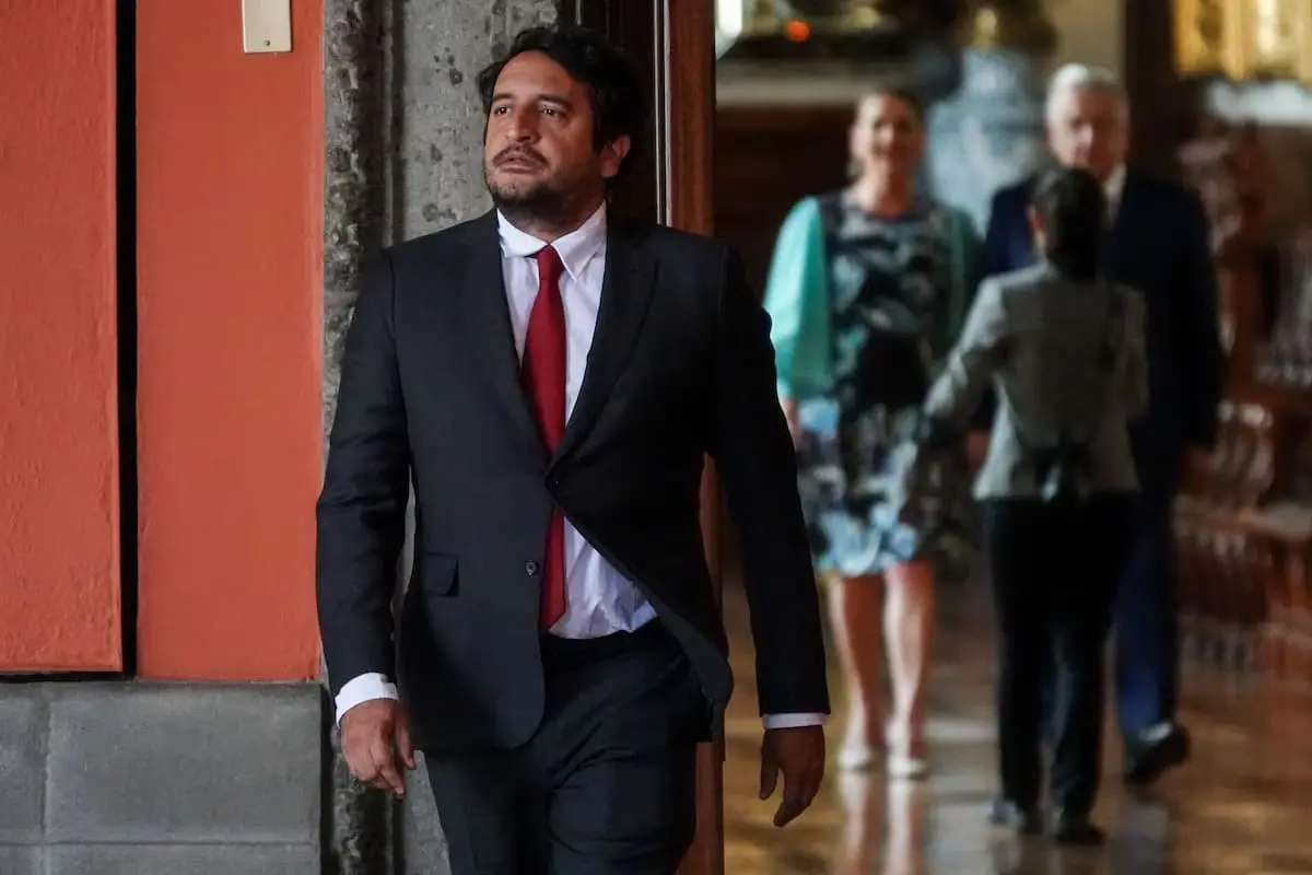 Andrés López Beltrán le contesta a Loret: “Eres un periodista mercenario al servicio de los intereses más mezquinos de este país”