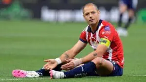 Chicharito Hernández posterga la fecha de su retiro