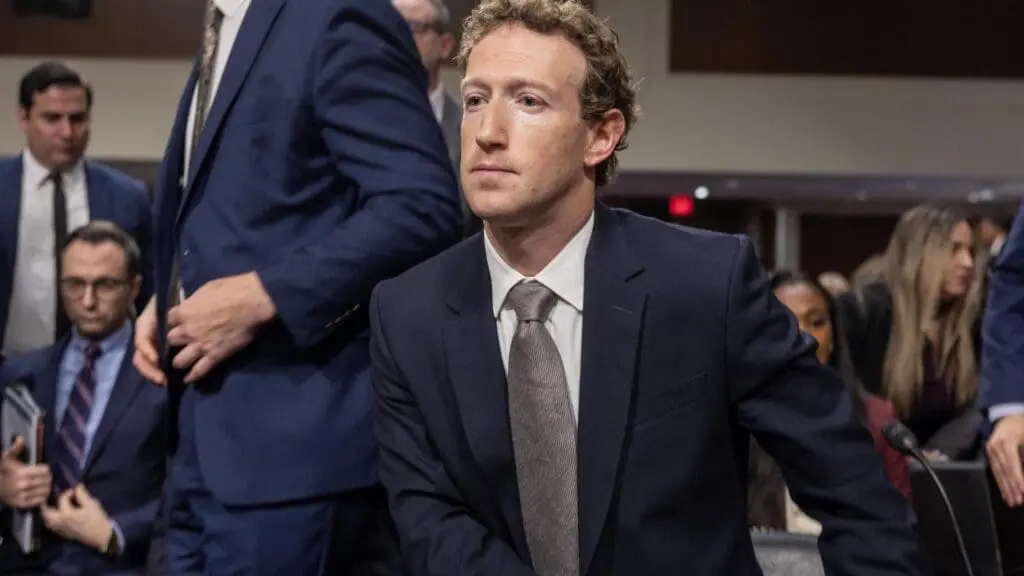 Mark Zuckerberg quiere comprar a los campeones de la NFL