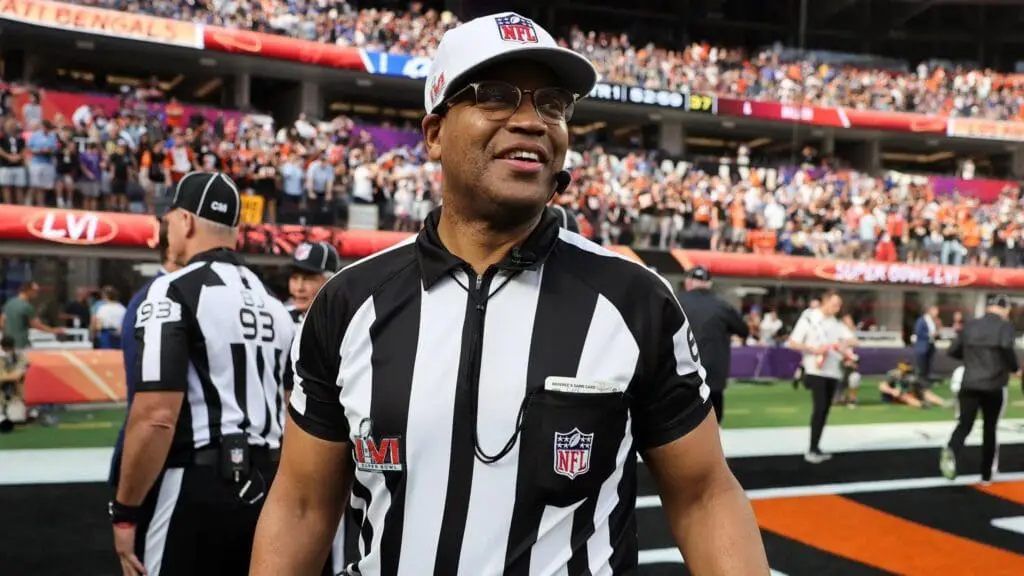 NFL logra acuerdo con árbitros para siete temporadas más