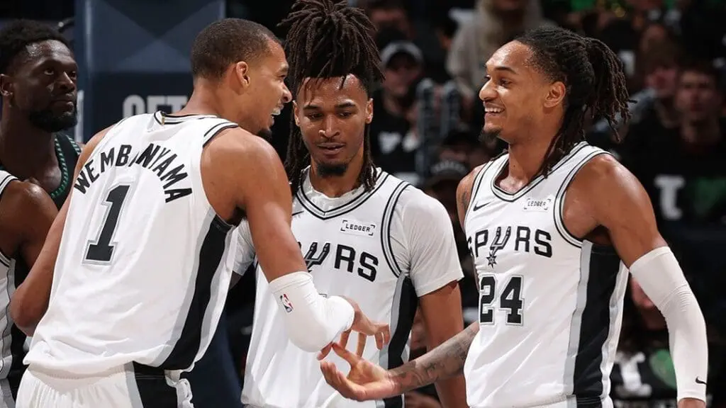 Spurs apagan el aullido de los Timberwolves en Minnesota