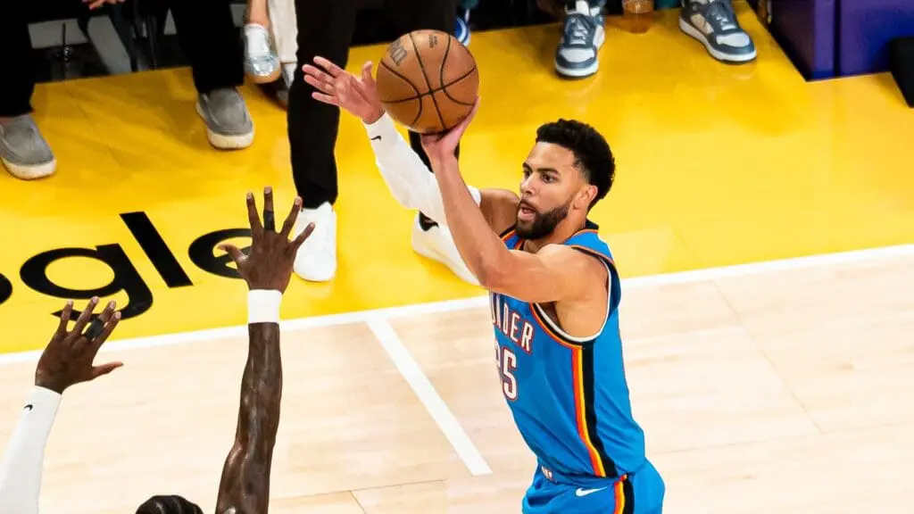 Lakers, al borde de la eliminación tras perder Juego 3 contra Thunder