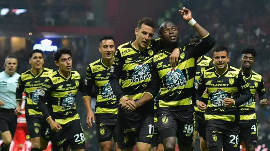 Pachuca sale del infierno con ventaja en la Liguilla